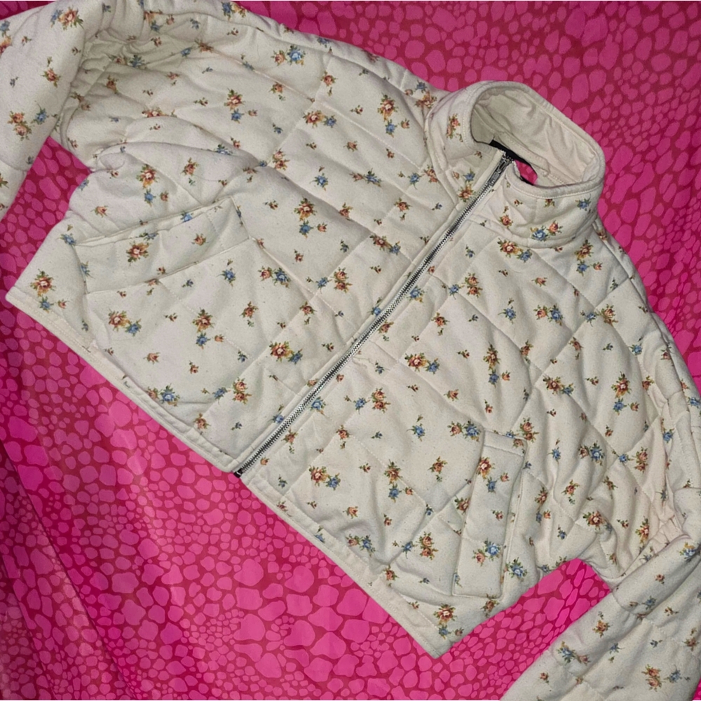 Forever 21 Floral Puffer Jacket - Cream
